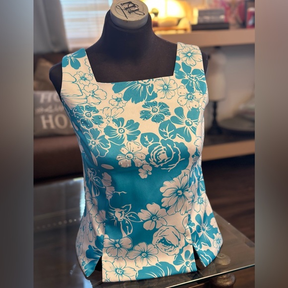 Gorgeous floral print with beads blue and white top zipped back size 6 - Picture 9 of 9